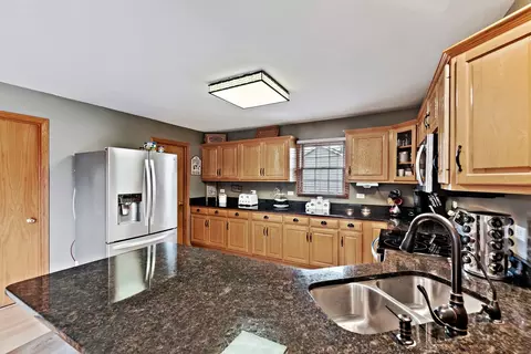 3807 Stone Oaks Dr, Kankakee, IL 60901 photo 12