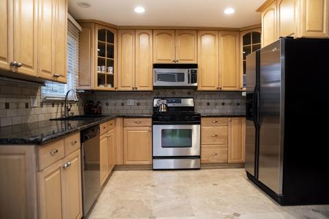 2017 E Woodview Dr, Mount Prospect, IL 60056 photo 6