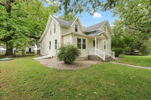 105 S Adams St, Philo, IL 61864 photo 3