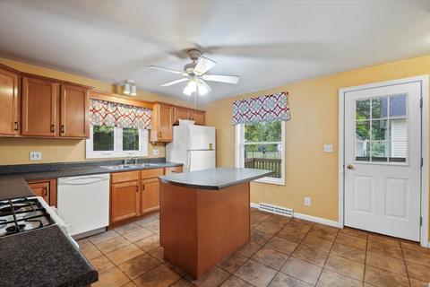 105 S Adams St, Philo, IL 61864 photo 8
