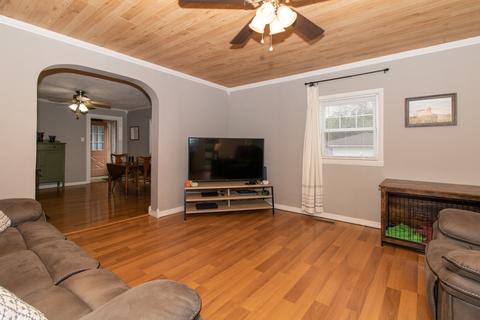 507 E Cherry St, Le Roy, IL 61752 photo 4