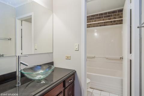 1109 Kenneth Cir, Elgin, IL 60120 photo 13