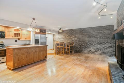 1109 Kenneth Cir, Elgin, IL 60120 photo 2