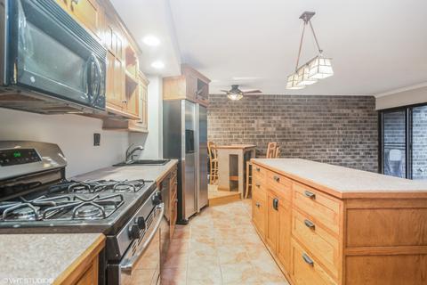1109 Kenneth Cir, Elgin, IL 60120 photo 7