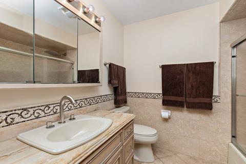 9 S555 Allison Ct, Willowbrook, IL 60527 photo 14