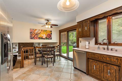 9 S555 Allison Ct, Willowbrook, IL 60527 photo 8