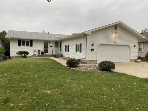 1810 14th St, Peru, IL 61354 photo 1