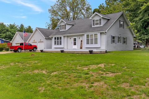 506 E Main St, Tolono, IL 61880 photo 2
