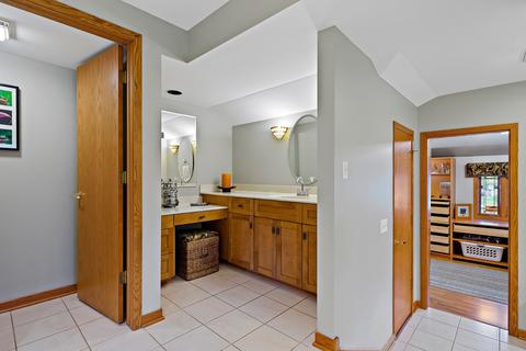 320 Greenfeather Ln, Elgin, IL 60120 photo 31