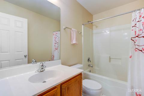 404 Cotoneaster Ct, Oswego, IL 60543 photo 14