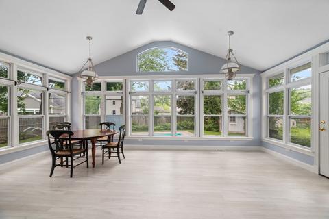 815 James Ct, Wheaton, IL 60189 photo 8