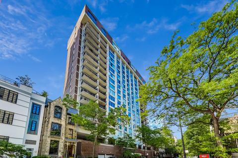 71 E Division St #1001, Chicago, IL 60610 photo 2