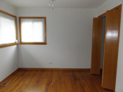 6953 W Olympic Dr, Bridgeview, IL 60455 photo 24