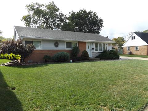 6953 W Olympic Dr, Bridgeview, IL 60455 photo 2