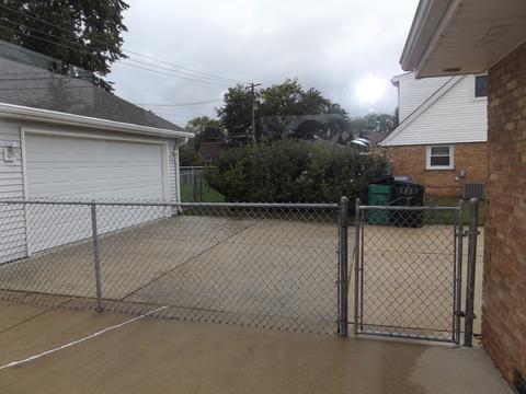 6953 W Olympic Dr, Bridgeview, IL 60455 photo 11