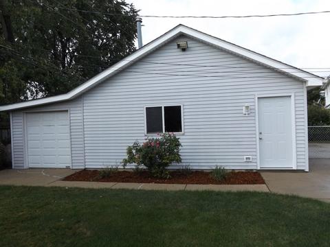6953 W Olympic Dr, Bridgeview, IL 60455 photo 13