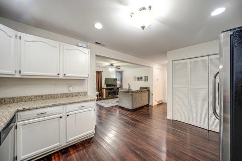 5207 N Leeside St, Mchenry, IL 60050 photo 10