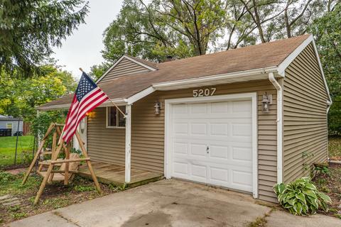 5207 N Leeside St, Mchenry, IL 60050 photo 2