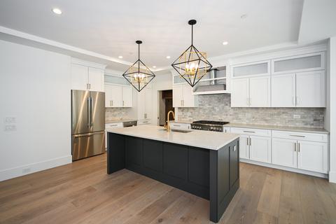 215 N Prospect St, Wheaton, IL 60187 photo 9