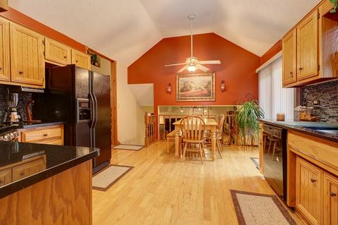 15405 S Creekside Dr, Plainfield, IL 60544 photo 5