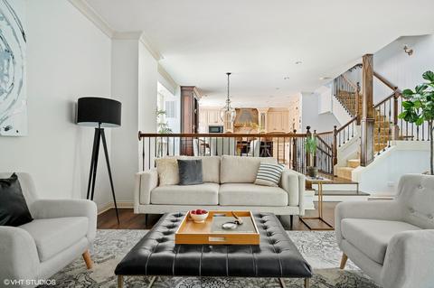 2145 N Clark St #E, Chicago, IL 60614 photo 6