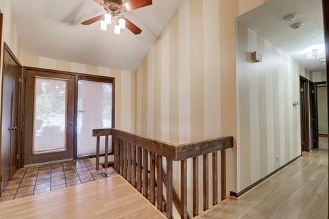 215 Old Forge Rd, Elgin, IL 60123 photo 2