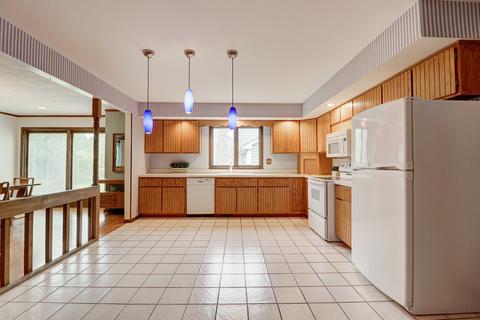 215 Old Forge Rd, Elgin, IL 60123 photo 10