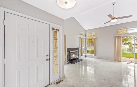 422 Cromwell Cir #1, Bartlett, IL 60103 photo 22