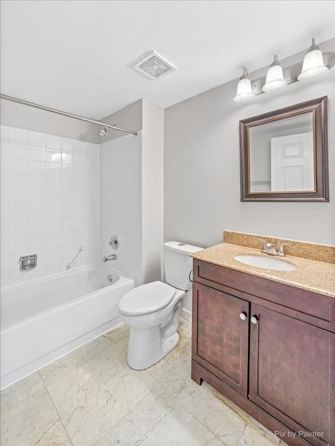422 Cromwell Cir #1, Bartlett, IL 60103 photo 12