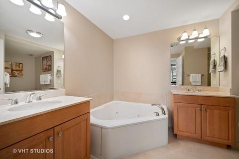 21 E Huron St #3504, Chicago, IL 60611 photo 11
