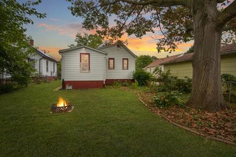 111 12 Weldon St, Bloomington, IL 61701 photo 2