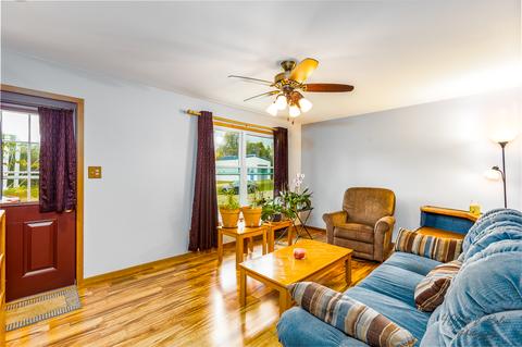 1012 Hilltop Blvd, Mchenry, IL 60050 photo 3
