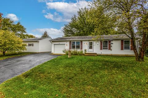 1012 Hilltop Blvd, Mchenry, IL 60050 photo 1
