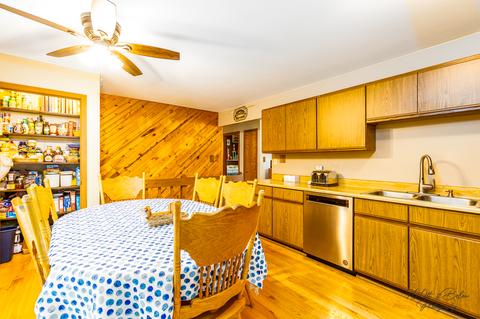 1012 Hilltop Blvd, Mchenry, IL 60050 photo 5