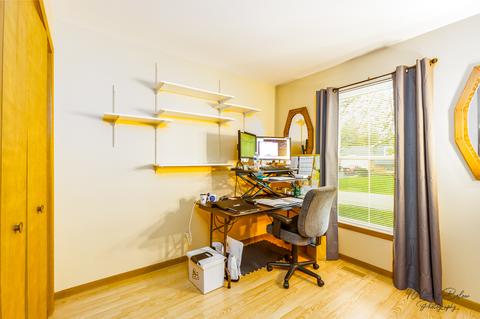 1012 Hilltop Blvd, Mchenry, IL 60050 photo 8