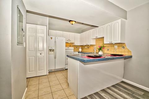 854 Oxford Pl, Wheeling, IL 60090 photo 23