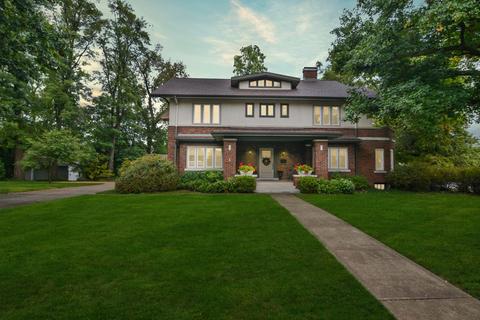 1122 E Monroe St, Bloomington, IL 61701 photo 1