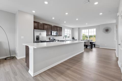 2929 Reflection Dr, Naperville, IL 60564 photo 8