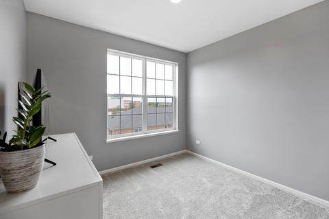 2929 Reflection Dr, Naperville, IL 60564 photo 22