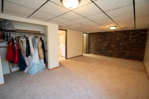 31 Joslyn Dr, Elgin, IL 60120 photo 11