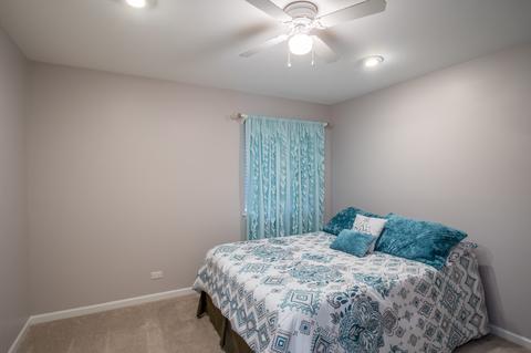 207 Faircroft Rd, Bartlett, IL 60103 photo 4