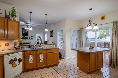 207 Faircroft Rd, Bartlett, IL 60103 photo 18