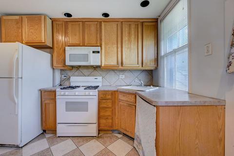 11244 S Champlain Ave, Chicago, IL 60628 photo 6