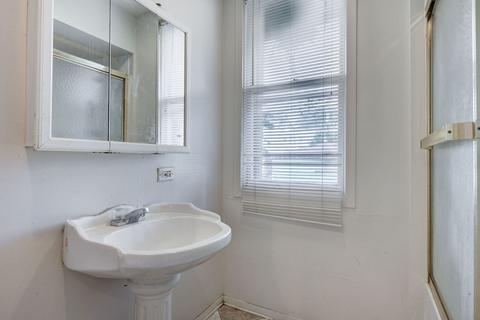 11244 S Champlain Ave, Chicago, IL 60628 photo 10