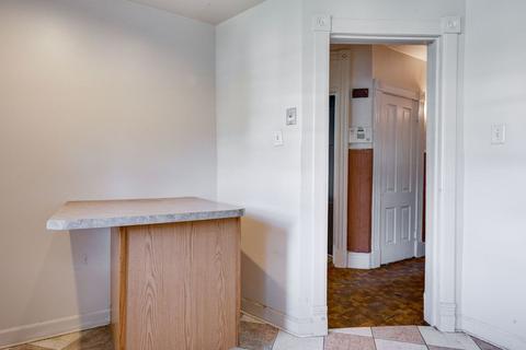 11244 S Champlain Ave, Chicago, IL 60628 photo 7