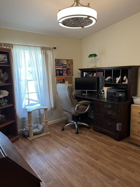 706 W Clark St, Thomasboro, IL 61878 photo 9