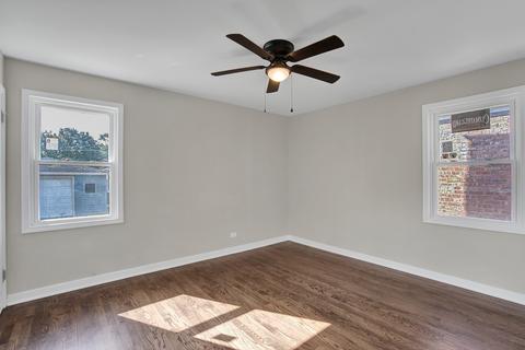 555 E 104th Pl, Chicago, IL 60628 photo 9