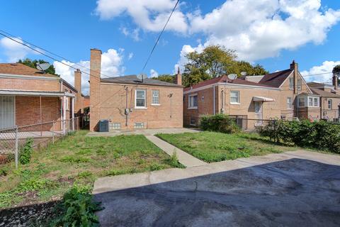 555 E 104th Pl, Chicago, IL 60628 photo 18