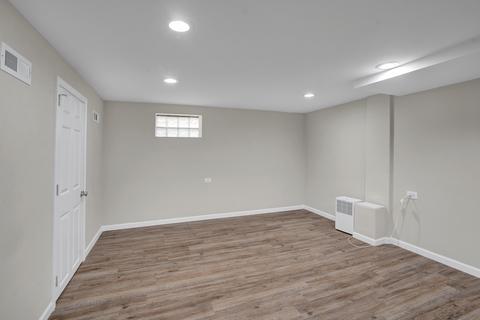 555 E 104th Pl, Chicago, IL 60628 photo 14