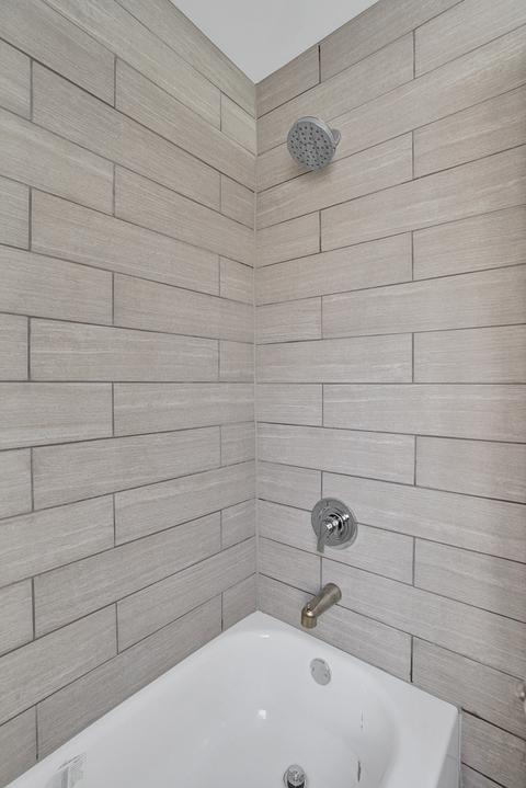 555 E 104th Pl, Chicago, IL 60628 photo 8